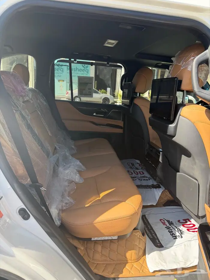 جيب لكزس موديل 2024 مخزن وكالة أبيض سعودي ممشى 9 آلاف فقط 6