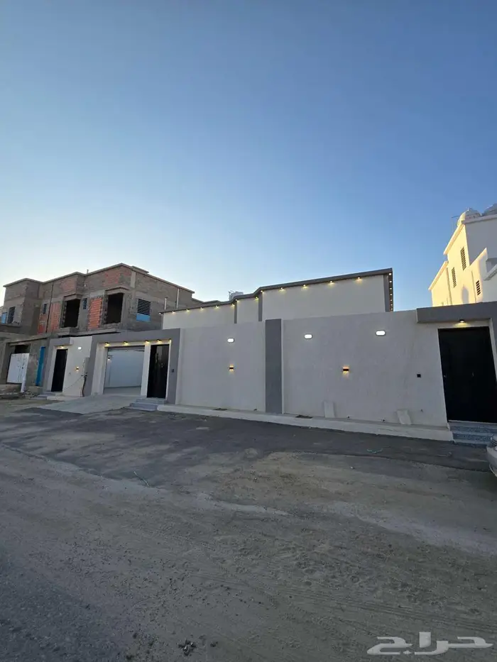 للبيع دور مستقل علي أرض كامله تشطيب فاخر 900 ألف باحد رفيده 0