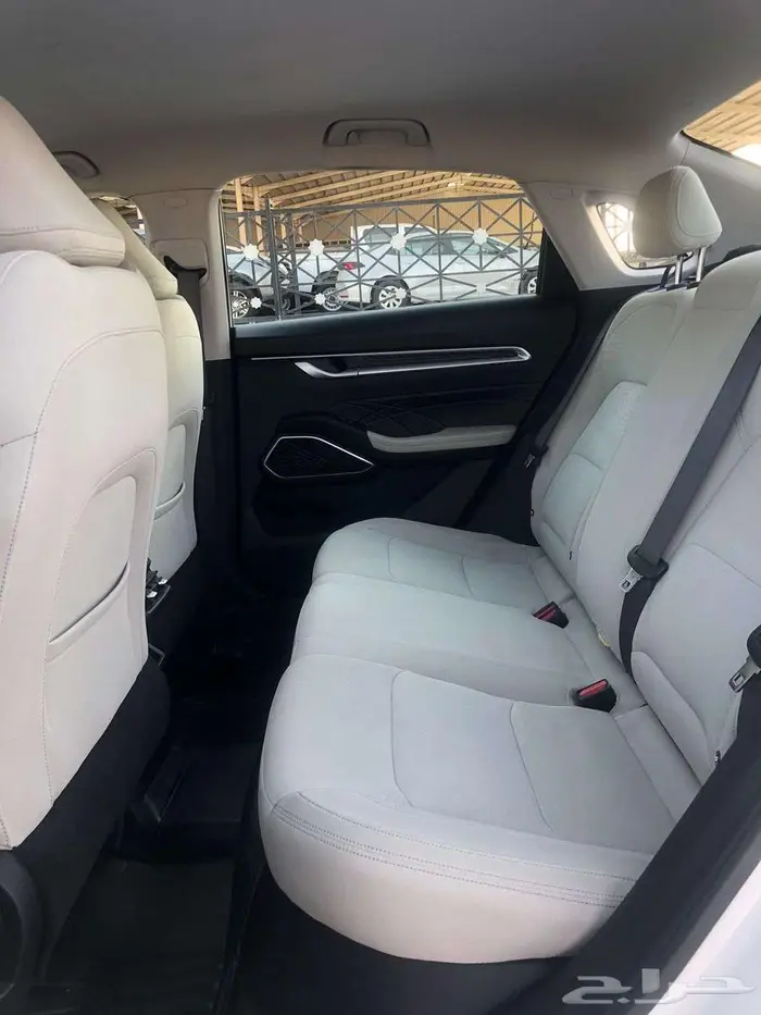 جيلي امجراند 2023 7