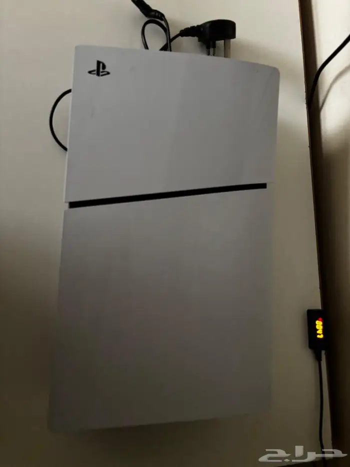 سوني فايف بحاله ممتازه مع يدين 0