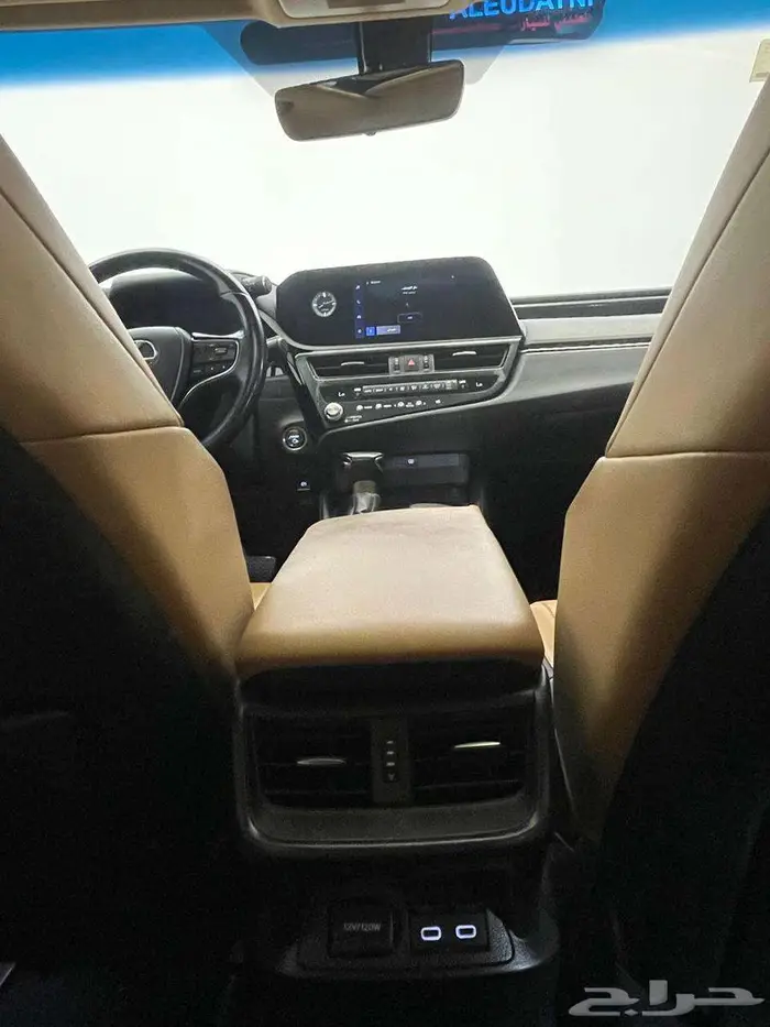 لكزس ES 300 2023 هايبرد 19