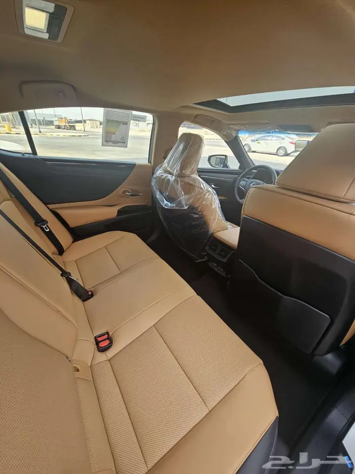 لكزس ES300AH موديل 2025 سعودي 15