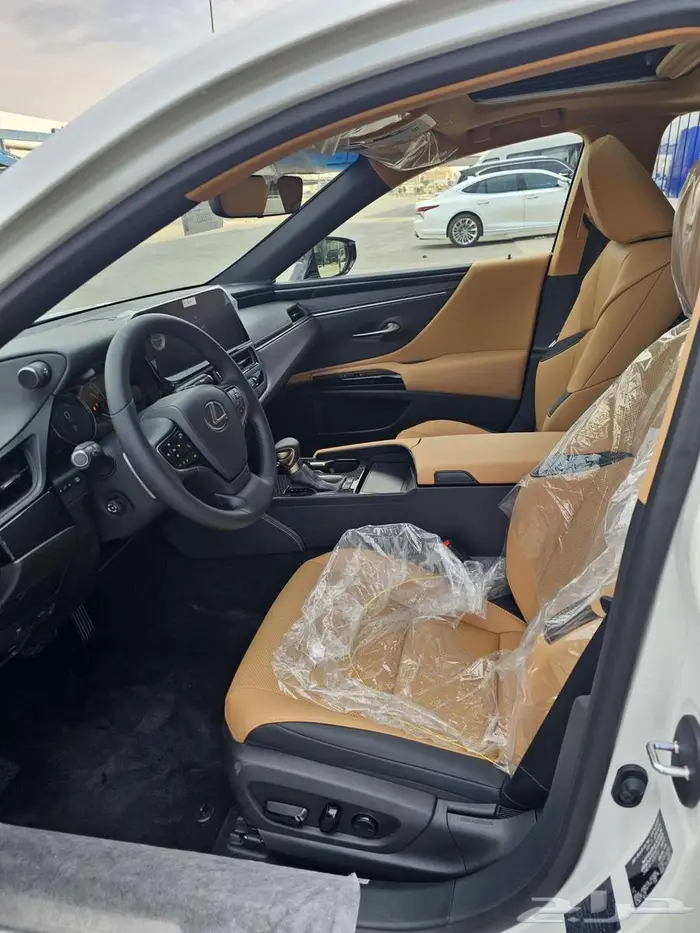 لكزس ES300AH موديل 2025 سعودي 24