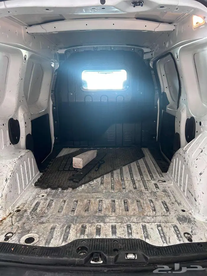 رينو دوكر فان بنزين 2020 5