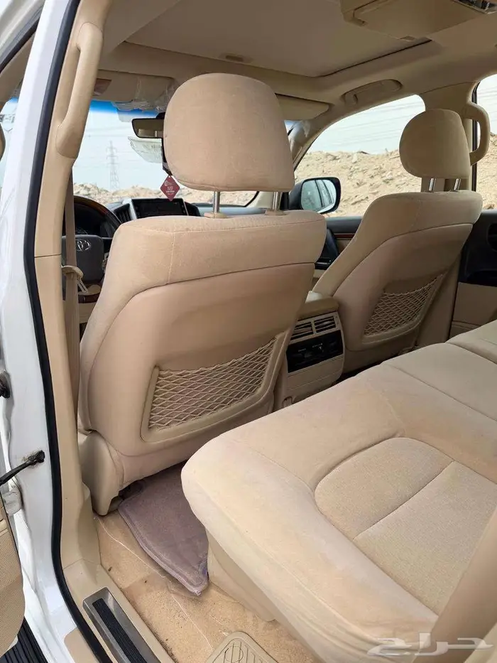 تويوتا لاند كروزر V8 - GXR - 2017- بنزين 14