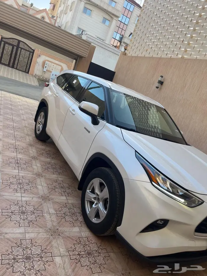 تويوتا هاي لاندر 4