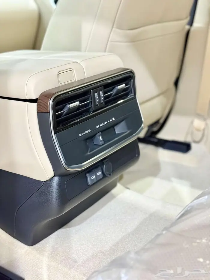 تويوتا لاندكروزر موديل 2025 - L4 بسعر 310650 16