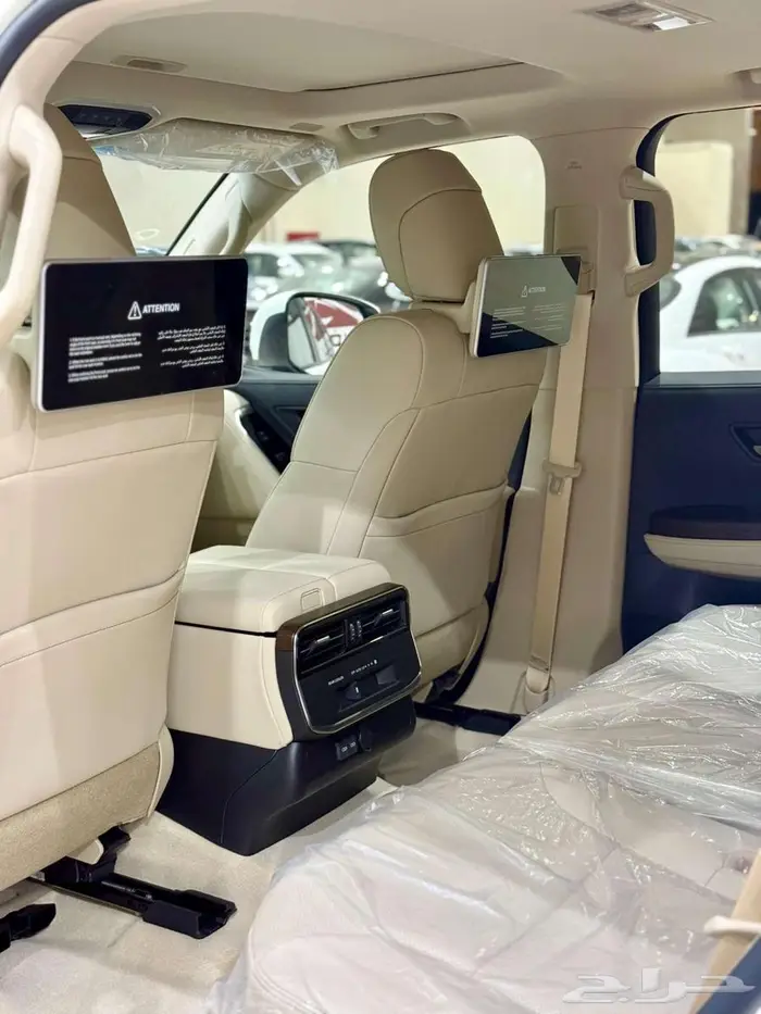 تويوتا لاندكروزر موديل 2025 - L4 بسعر 310650 12