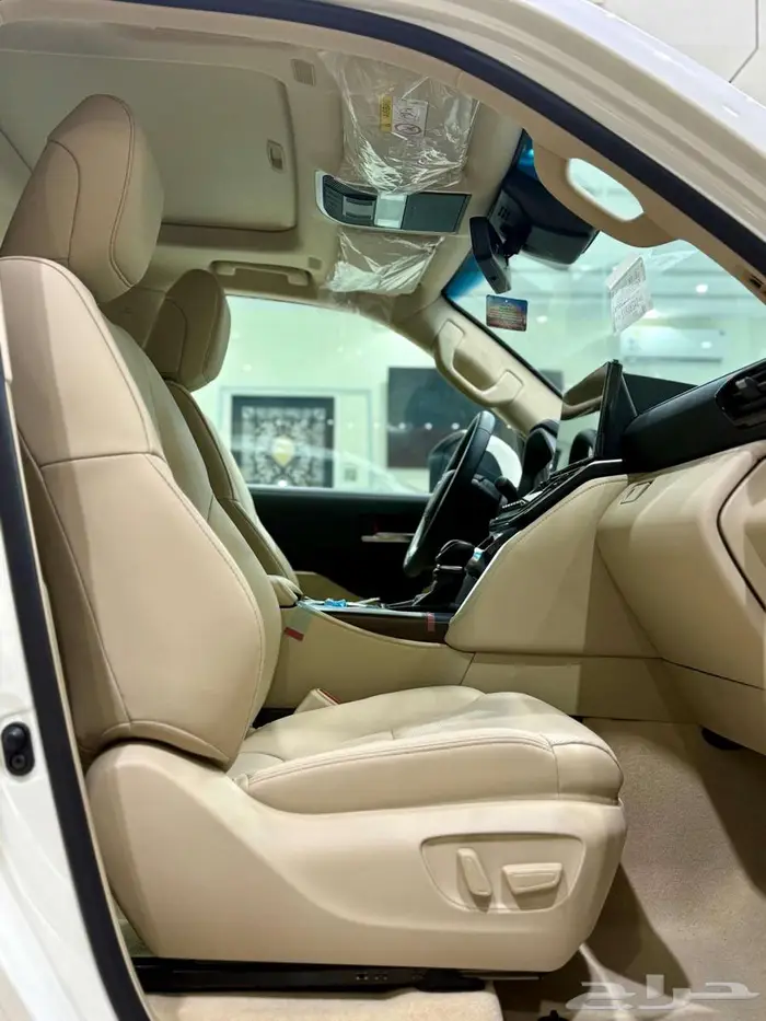 تويوتا لاندكروزر موديل 2025 - L4 بسعر 310650 9