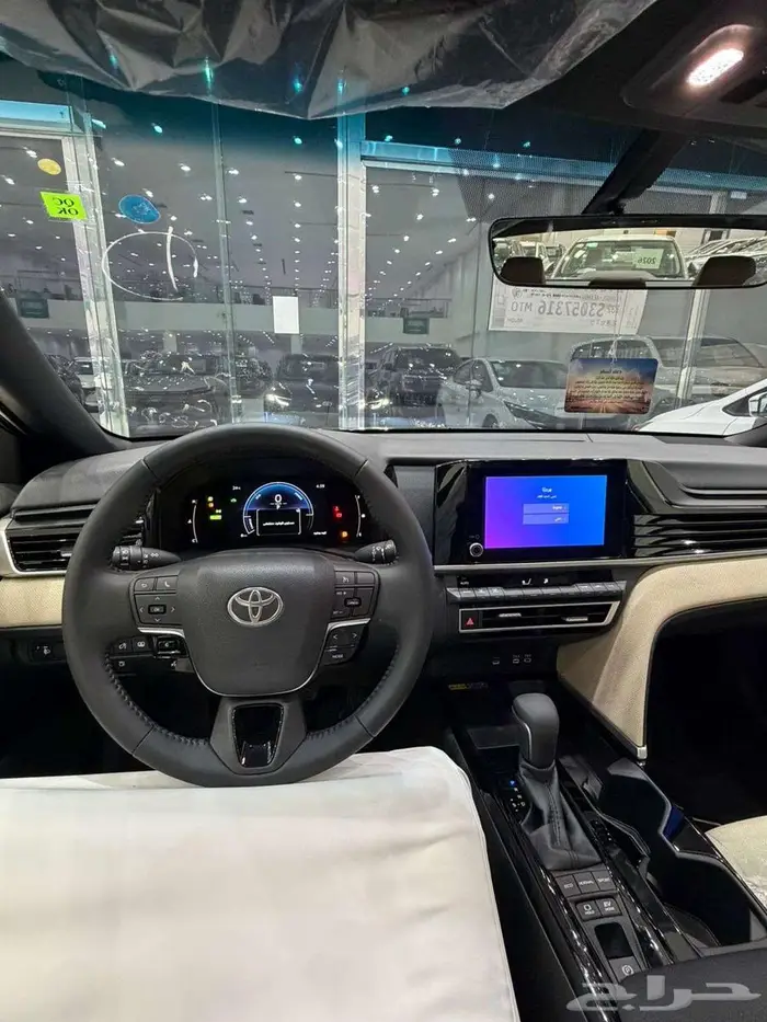 تويوتا كامري LE هايبرد 2025 10