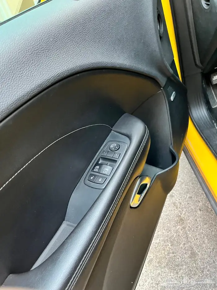 تشالنجر خليجي فل كامل ستوك V8 RT 14