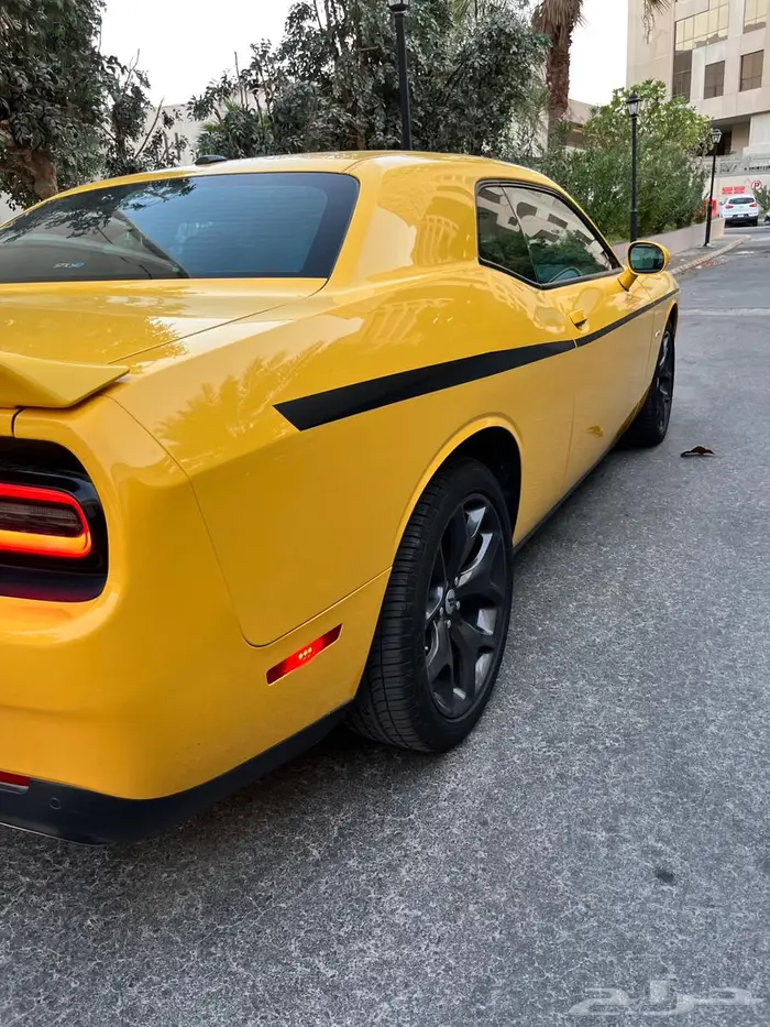 تشالنجر خليجي فل كامل ستوك V8 RT 20