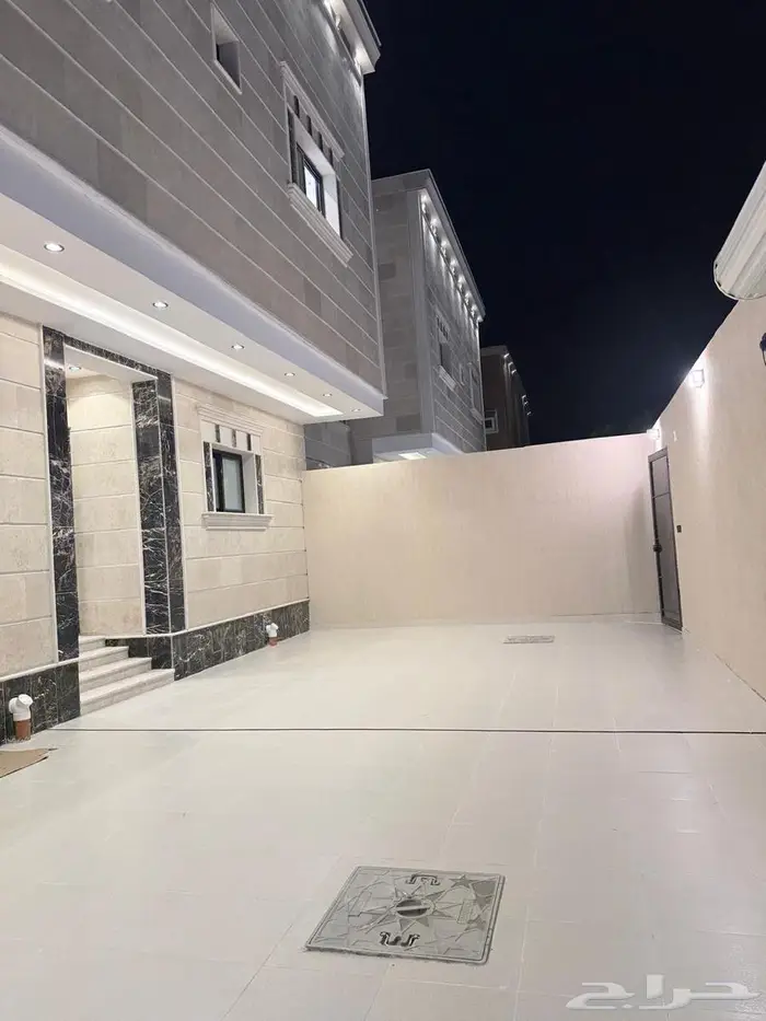 ادوار ارضيه للبيع عماره حي الاخضر مستقله مساحه 450 م 1