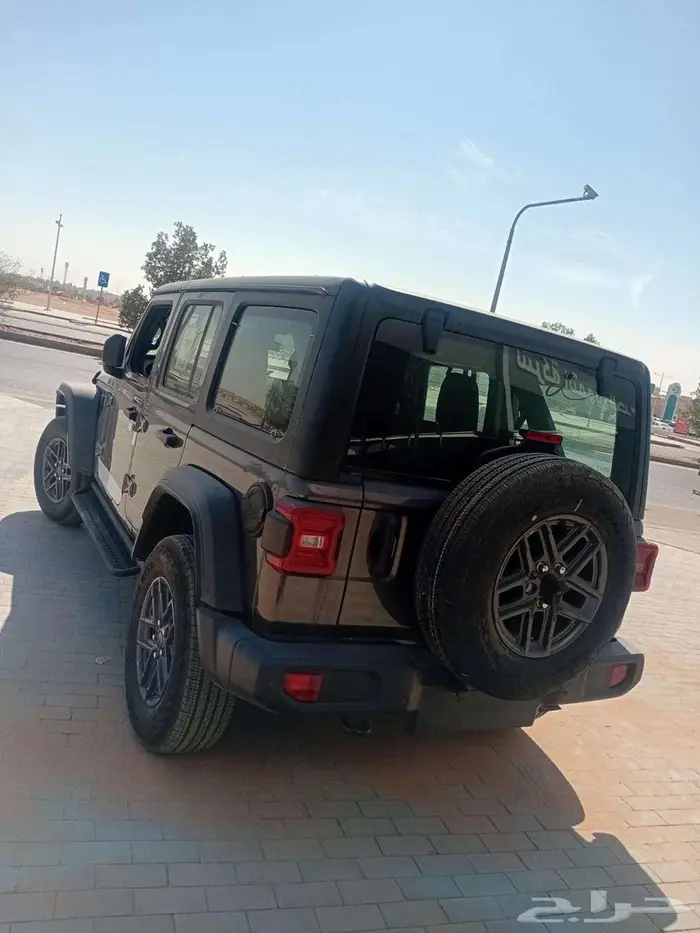 جيب رانجلر سبورت 2025 وكيل سعودي عروض نهاية العام شركة سفنز 19