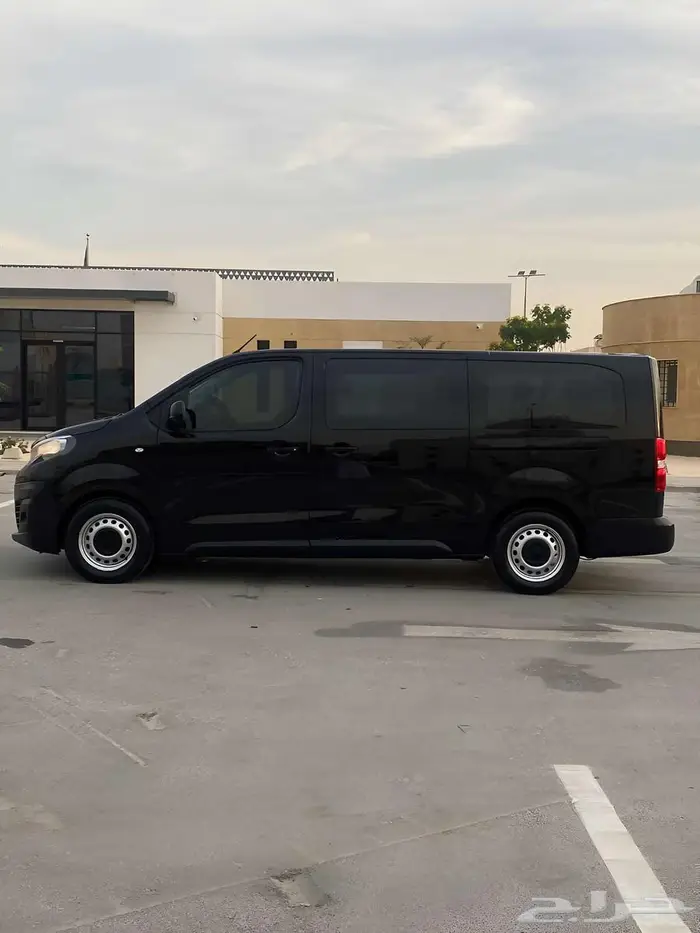 فان عائلي بيجو اكسبيرت 2023 جاهز للاستخدام 1