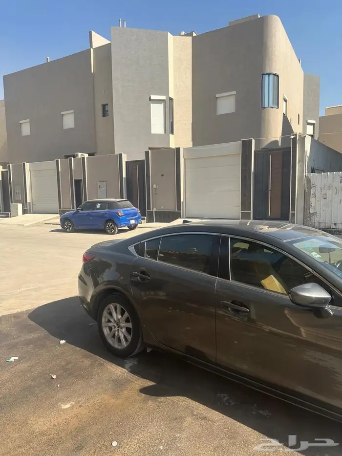 للبيع مازدا نظيف جدا 6