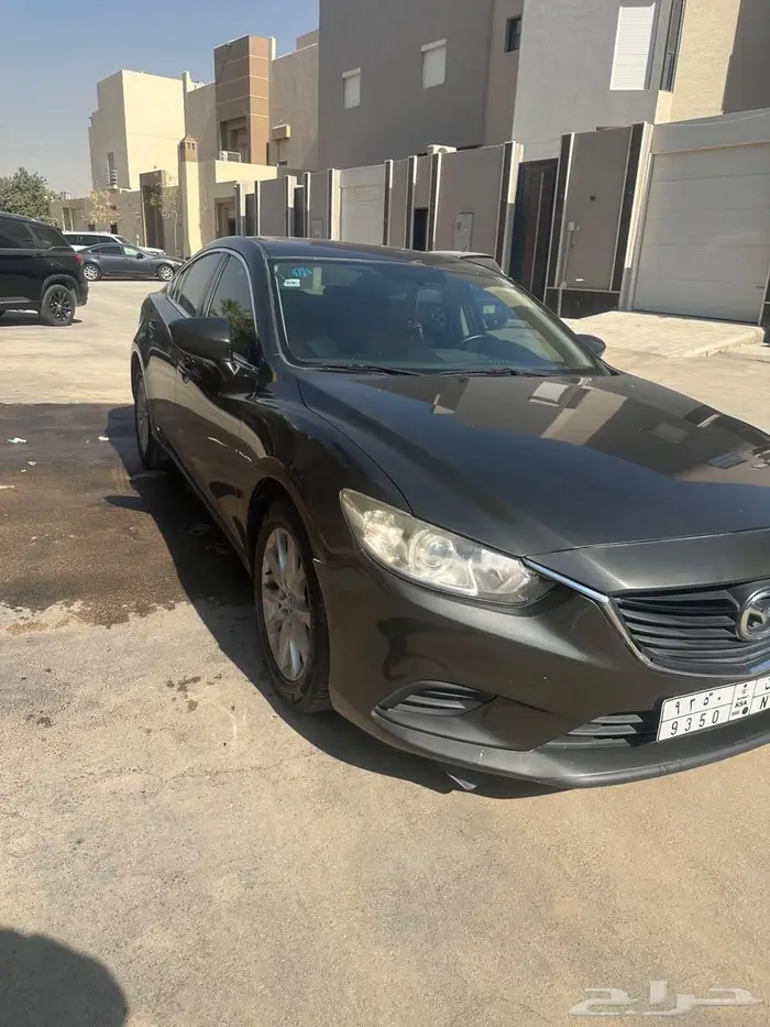 للبيع مازدا نظيف جدا 8