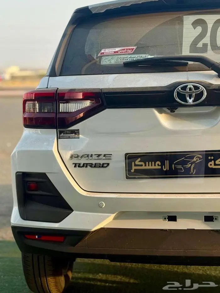 تويوتا رايز فل موديل 2026 ابيض سقف اسود 2