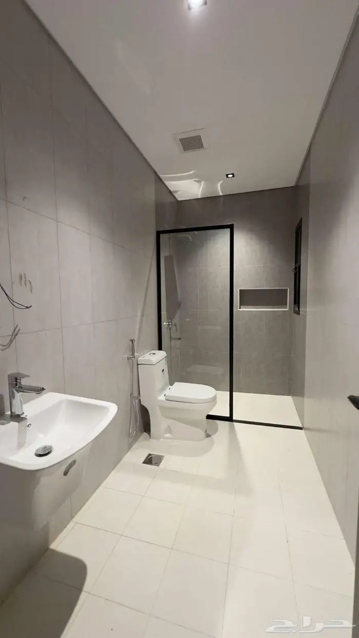 شقق فاخرة 4 غرف وبلكونه بطحاء قريش المربع الذهبي ب 570 الف 7