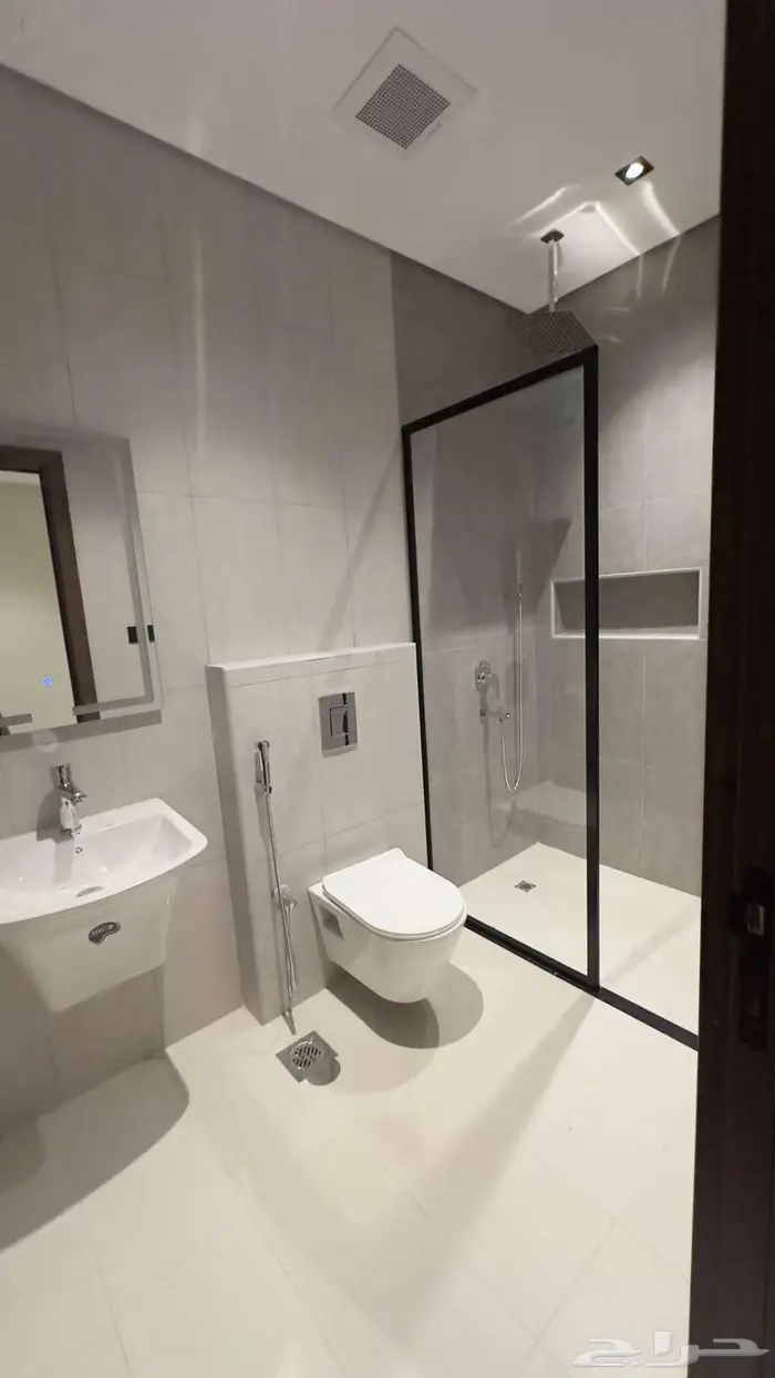 شقق فاخرة 4 غرف وبلكونه بطحاء قريش المربع الذهبي ب 570 الف 10