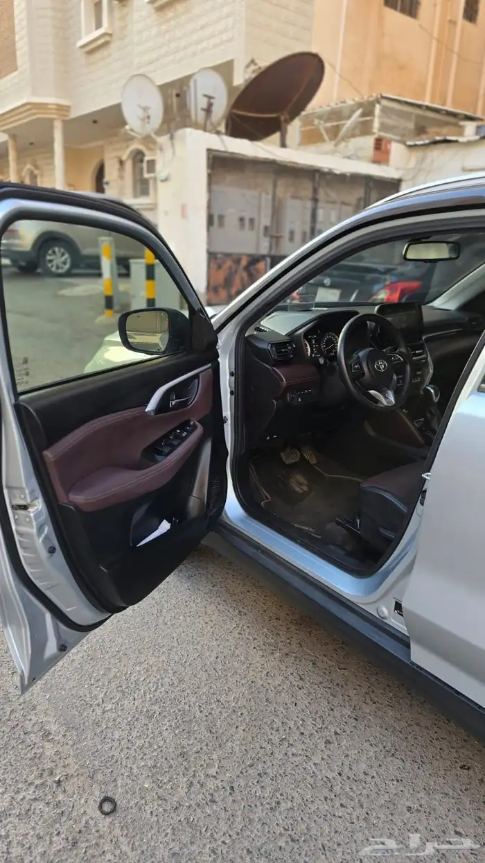 اوربان كروز تايوتا 2023 11