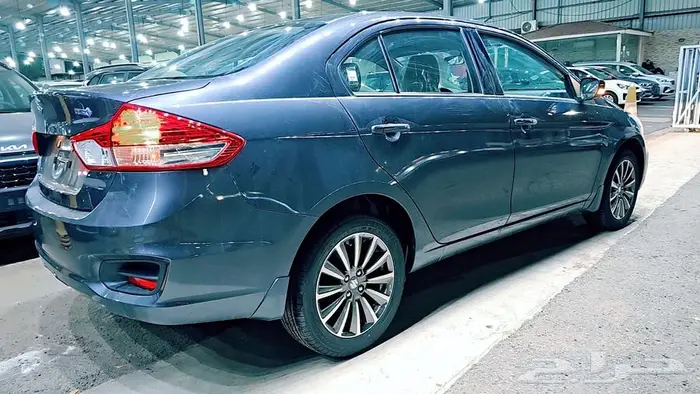 سوزوكي سياز GL موديل 2025 اسعار ممتازه جدا جدا 8