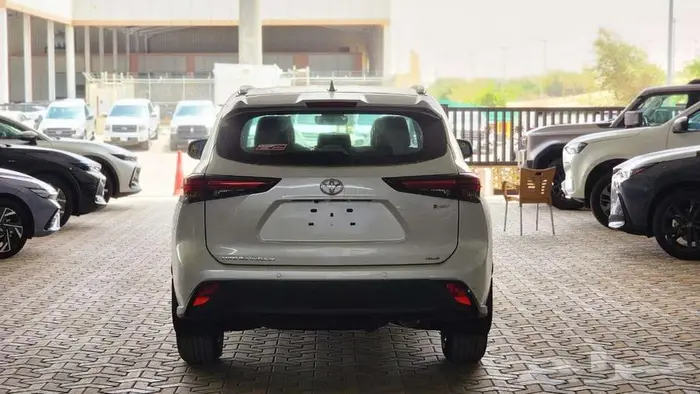 تويوتا هايلاندر GLE هايبرد 2025 كاش أقساط عن طرق البنك 5