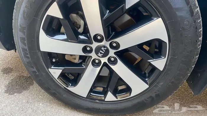 كيا سيرانتورمادي 2021 دبل 7 مقاعد ديزل بودي ومحركات وكاله 9