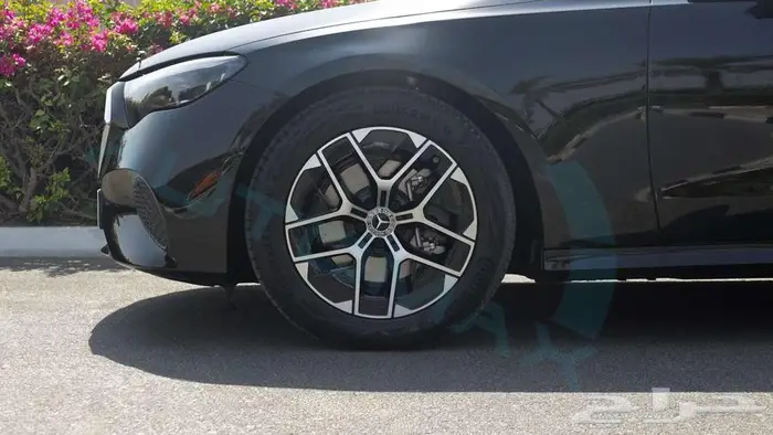 2025 Mercedes-Benz E 200 Avantgarde EQ Boost 2.0L RWD 27
