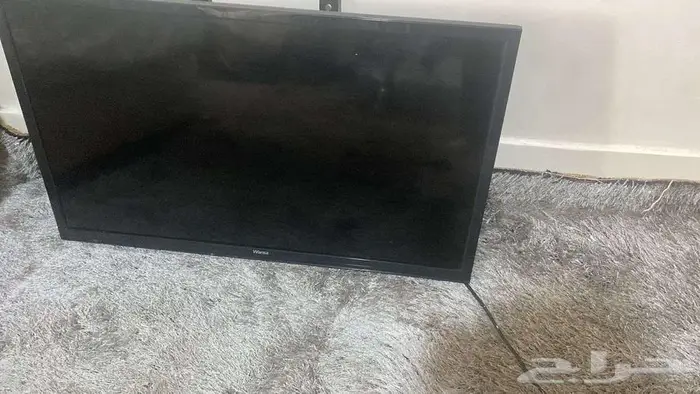 شاشة 32 إنش نظيفة جدا بمنفذين HDMI ستاند راكب ب 200 ريال 0