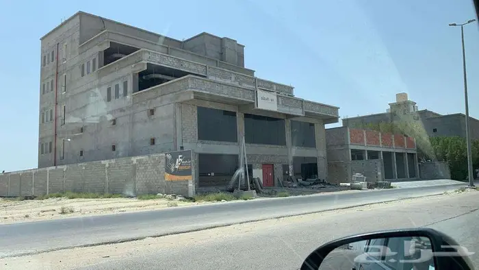 عمارة للإيجار في شارع البديع 4  حي البديع  مدينة القطيف 2