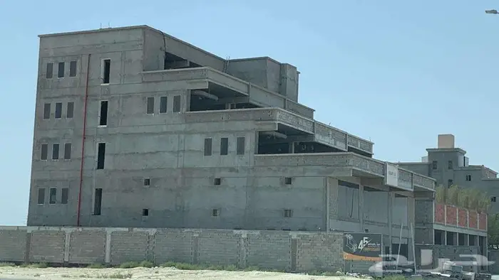 عمارة للإيجار في شارع البديع 4  حي البديع  مدينة القطيف 3