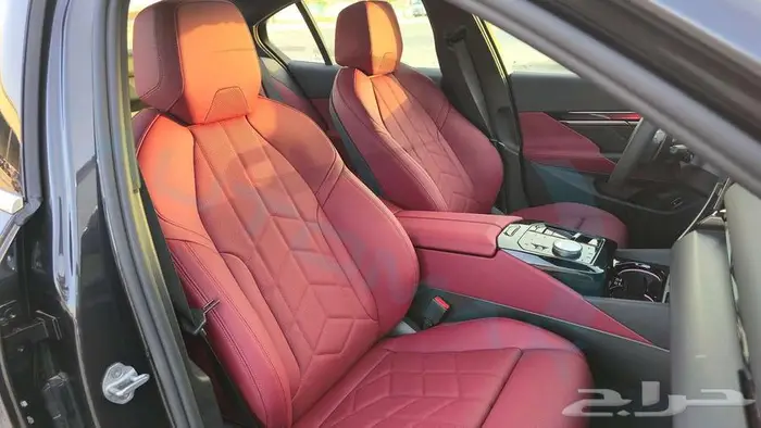 2025 BMW 5-SERIES 520i 2.0T RWD GCC 0Km ضمان الوكيل 20