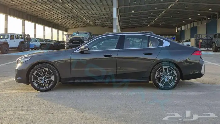 2025 BMW 5-SERIES 520i 2.0T RWD GCC 0Km ضمان الوكيل 24