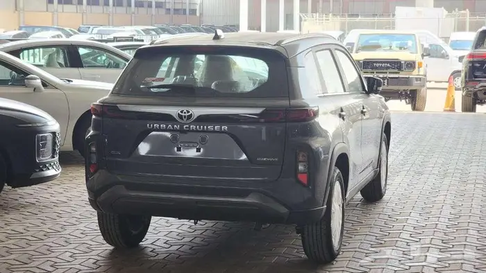 تويوتا اوربان كروزر فل كامل 2026 كاش وأقساط 6