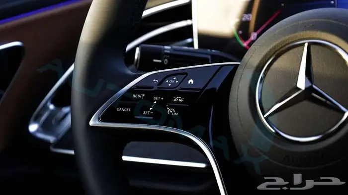 2025 Mercedes-Benz E 200 Avantgarde EQ Boost 2.0L RWD 10