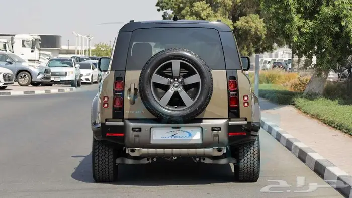 2025 Land Rover Defender 110 X-Dynamic SE P400e مع ضمان 5