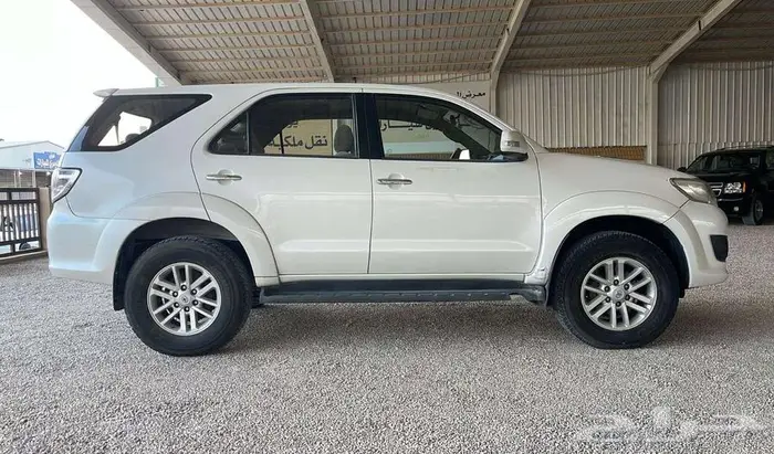 تويوتا فورتشنر بدون دبل 4 سلندر قير اوتماتيك 2014 4