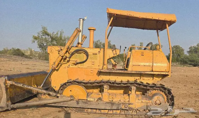 بلدوزر كوماتسو 4