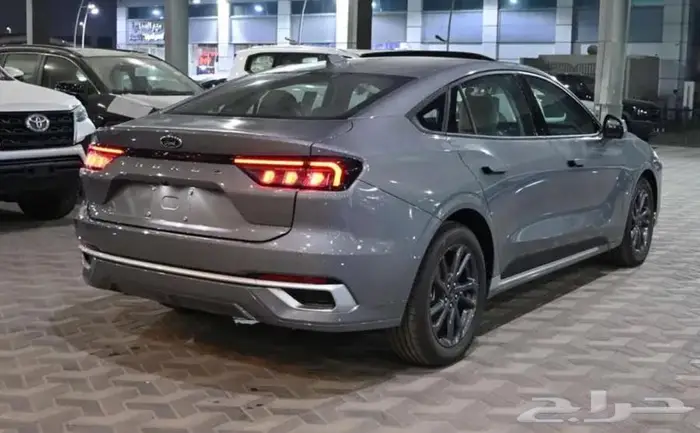 فورد توروس ترند 2026 رمادي 12