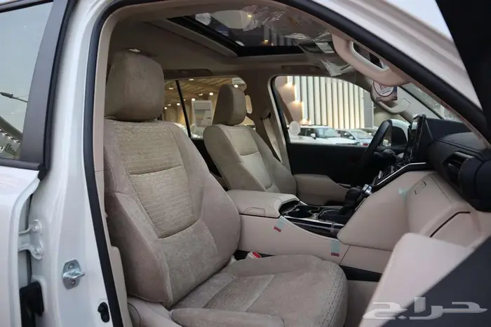 تويوتا لاندكروزر GXR2 بنزين 2025 مبيعات البنوك 11