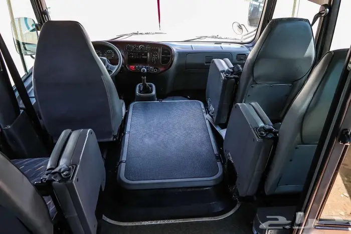 باص هيونداي كاونتي موديل 2015 30 راكب ديزل 8