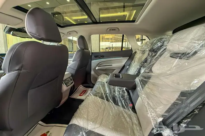 فورد تيرتوري تيتانيوم 2025 اسود سعودي 9