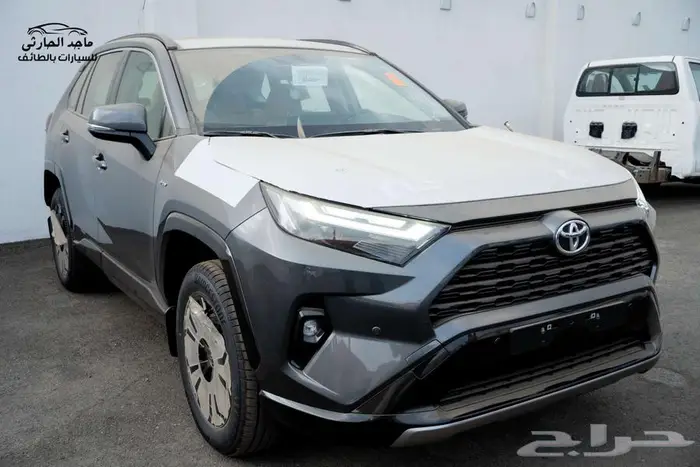 راف فور فتحه XLE هايبرد 2025 ب 126.500 شامل الضريبة 13