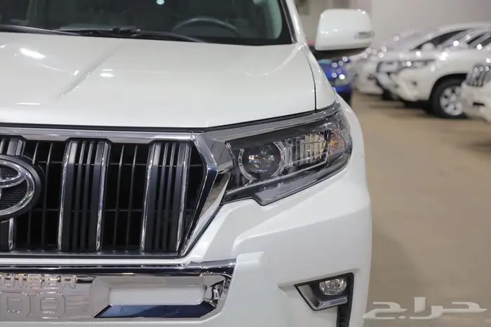 تويوتا برادو TXL3 فل كامل فتحة سقف جلد V6 موديل 2022 6