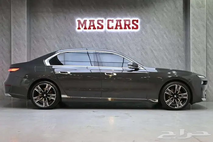 بي ام دبليو 735i 2024 سعودي 3