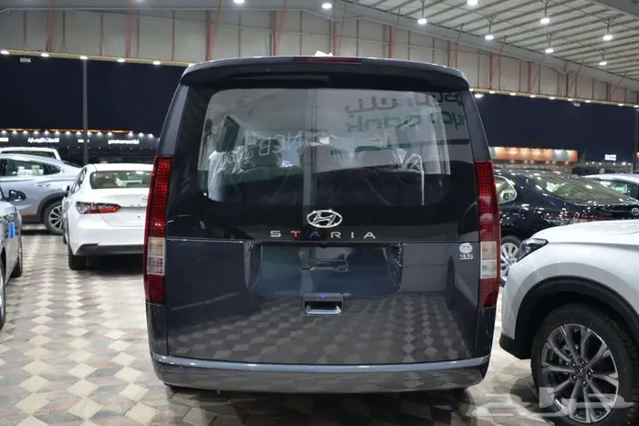 هيونداي ستاريا 2025 ديذل بالنقد والتقسيط 3