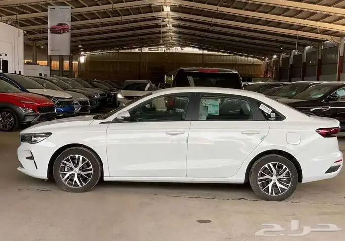 جيلي امجراند ستاندر 2025 3