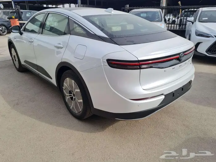 تويوتا كراون الفئه برستيج الموديل 2026 22