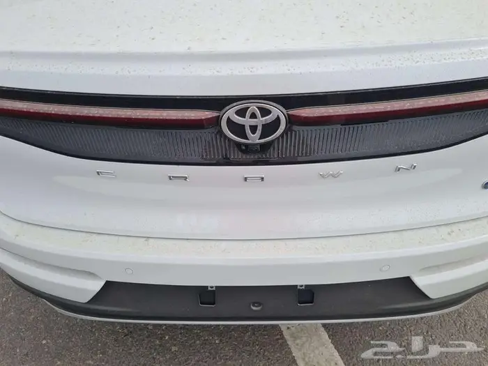 تويوتا كراون الفئه بريميوم الموديل 2026 14